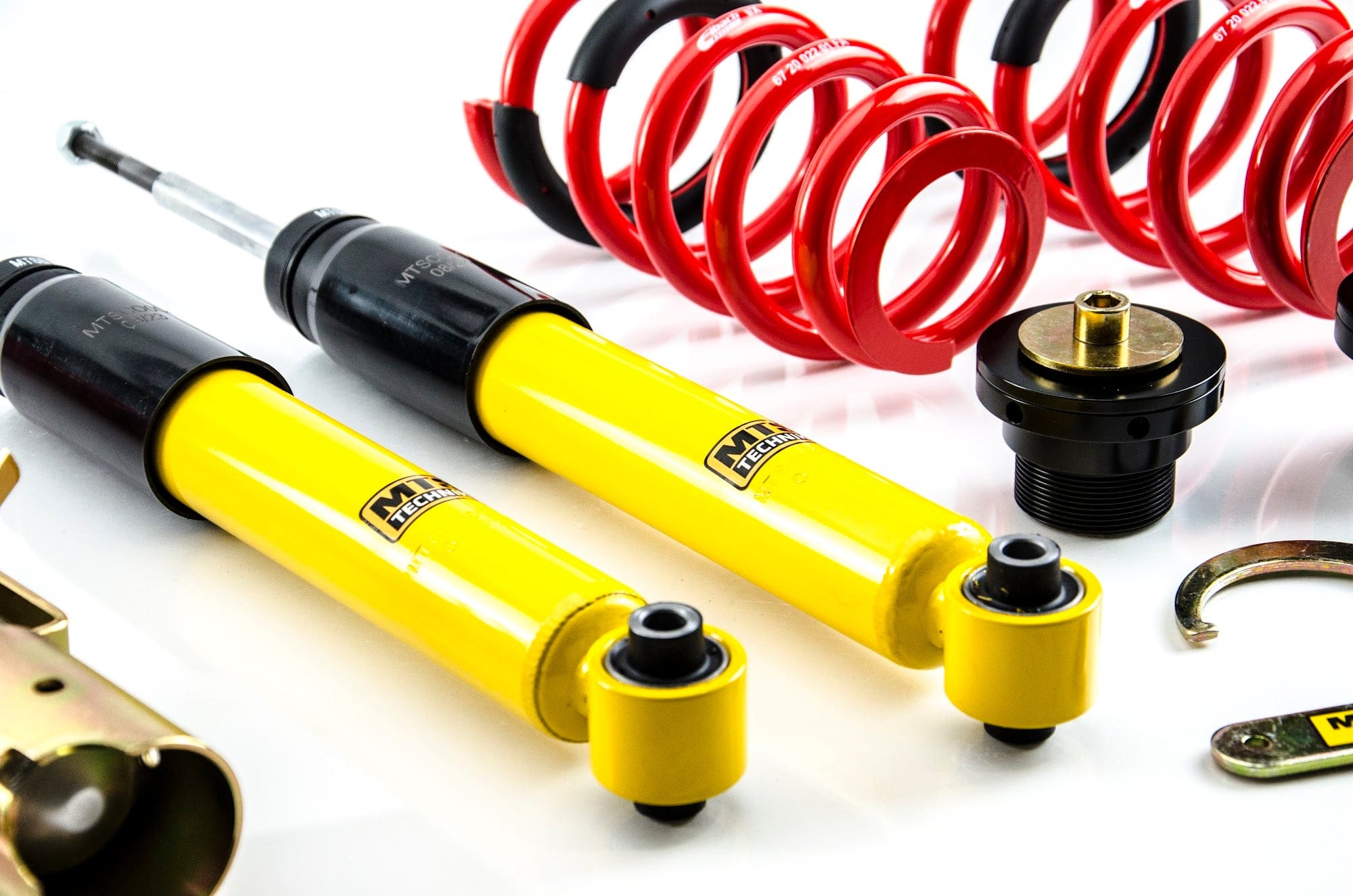 MTS Technik Street Series Coilover Kit for 1992-1996 BMW 850Ci (E31) XMTSGWBM48