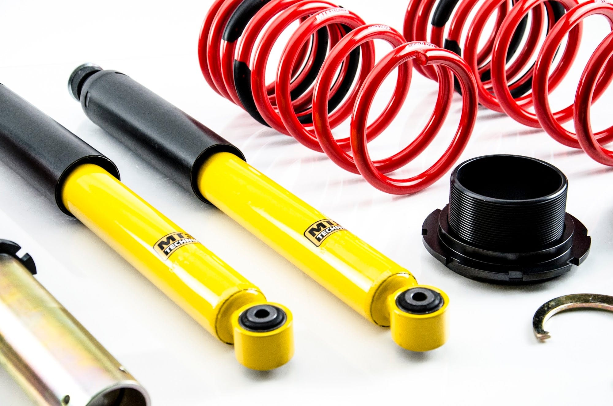 MTS Technik Street Series Coilover Kit for 1971-1980 BMW 2000 (Typ 121) XMTSGWBM54