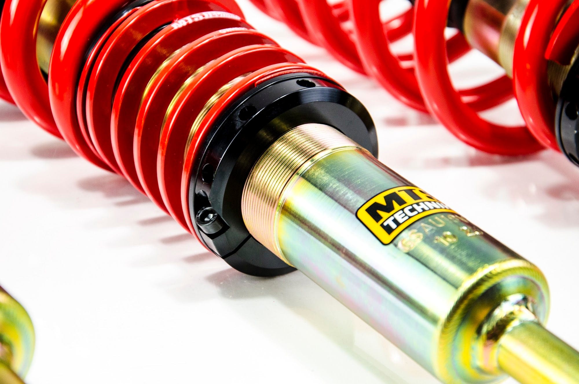 MTS Technik Street Series Coilovers - Front Axle Max Load 1200 kg for 1996-2005 Volkswagen Passat Kombi 4motion (3B5) MTSGWAU27