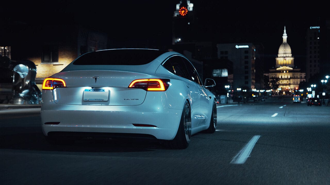 Air Lift Performance Rear Kit - 2017-2023 Tesla Model 3 (RWD) 78701